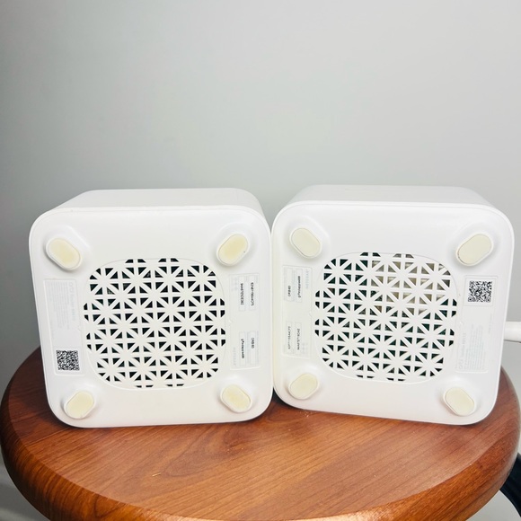 NETGEAR [RBS10] Orbi Mesh WiFi Router RBR10 and Satellite RBS10 with Power Cords - Picture 7 of 10